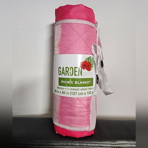 Garden Party Picnic Blanket Water Resistant Shell Fabric Picnic Blanket 50”x 60” - Picture 1 of 6